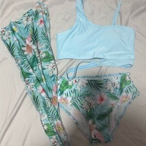 NWOT Tropical Floral Bikini Set with Cover-Up